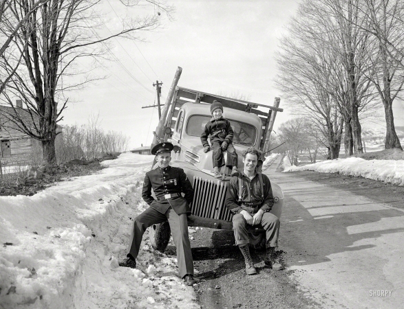 Photo showing: Homeland -- Upstate New York circa 1941. Three happy guys and their Ford truck.