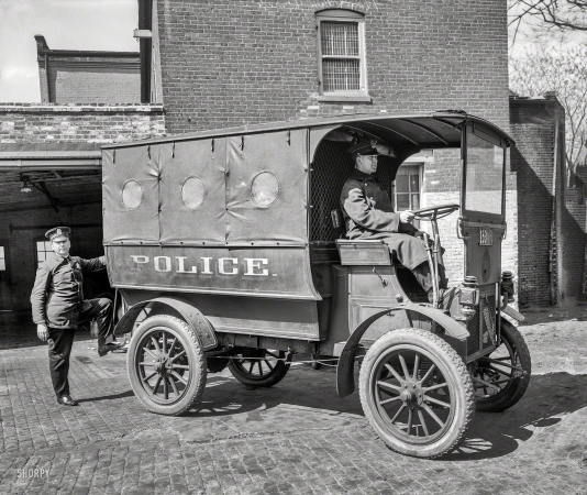 Photo showing: The Paddy Wagon -- Washington, D.C., 1919. Franklin Motor Car Co. police van.