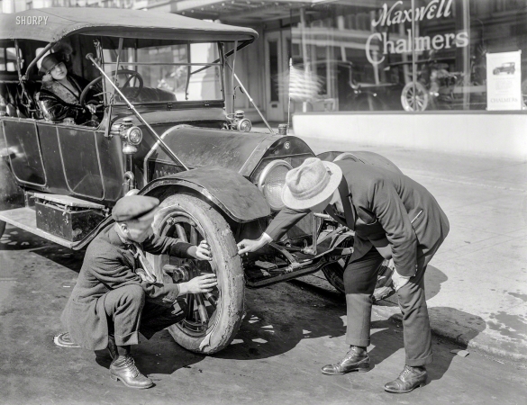 Photo showing: The Tattered Tire -- An elderly Chalmers touring car in circa 1922 San Francisco.