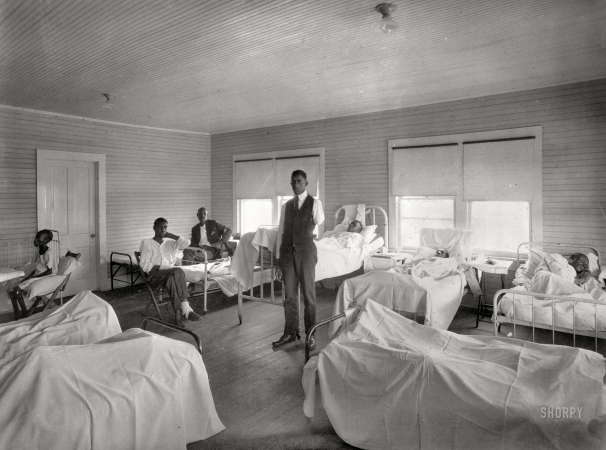 Photo showing: Tulsa: 1921 -- Interior, American Red Cross hospital, Tulsa, Okla. Nov. 1, 1921.
Patients recovering from effects of race riot of June 1st, 1921.