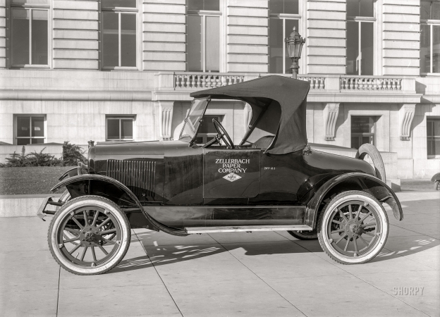 Photo showing: Z-Mobile -- San Francisco City Hall circa 1919. Briscoe auto -- Zellerbach Paper Co.