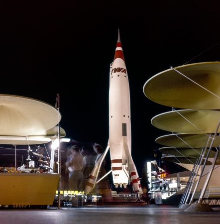 Photo showing: TWA Moonliner -- Circa 1960, the TWA Moonliner rocket at Disneyland's Tomorrowland in Anaheim, California.