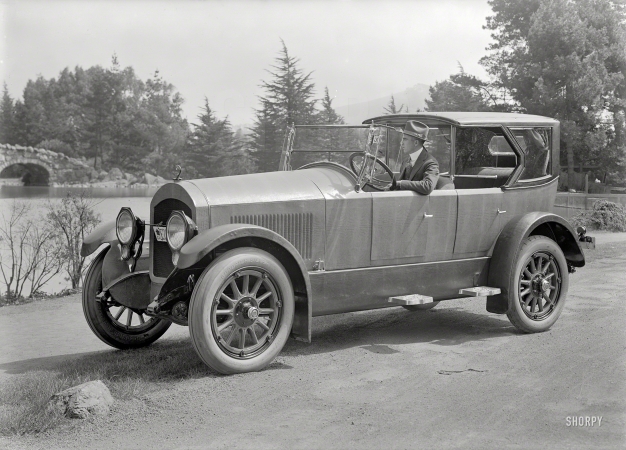 Photo showing: Predator -- San Francisco circa 1919. Cole touring car at Stow Lake, Golden Gate Park. Upholstered in alligator.