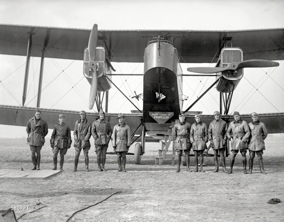 Photo showing: The Big Biplane -- November 1918. Washington, D.C. Bolling Field -- Handley Page on polo grounds.