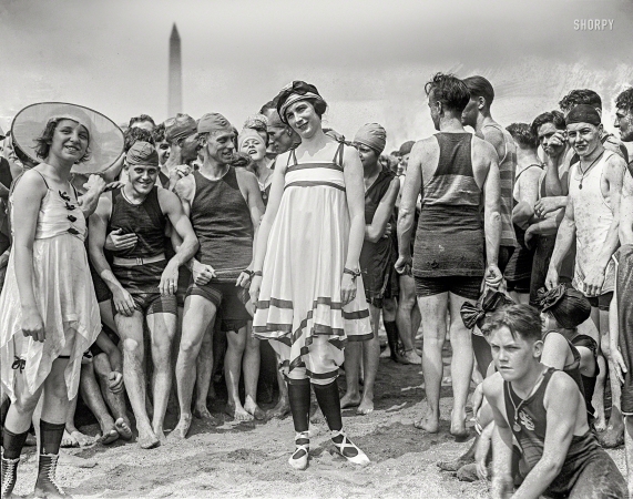 Photo showing: Galaxy of Beauty -- July 26, 1919. Washington, D.C. Bathing beach parade at Tidal Basin.