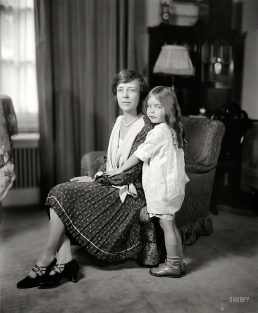 Photo showing: Power Couple -- Washington, D.C., circa 1929. Paulina Longworth with mother.