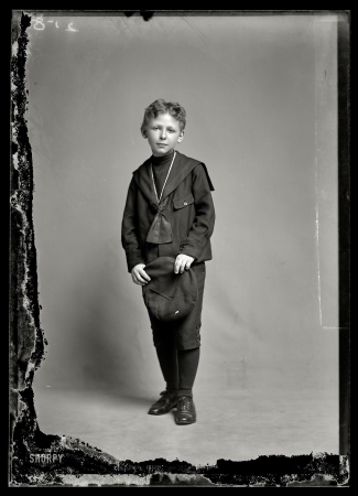 Photo showing: Nattily Nautical -- Washington, D.C., circa 1905. Max Hoblitzell.