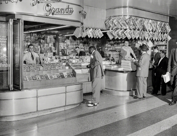 Photo showing: Grande Stand -- New York circa 1946. Garcia Grande newsstand.