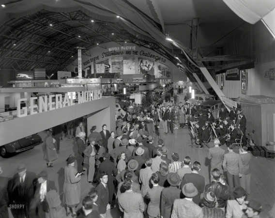 Photo showing: Road of the Streamliners -- Golden Gate International Exposition, San Francisco, 1939. Transportation hall.