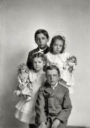 Photo showing: The Offspring -- Washington, D.C., circa 1905-1915. Unidentified group (children; girls with dolls).