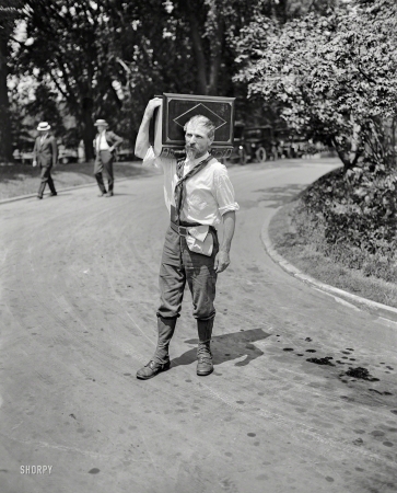 Photo showing: Sign Here -- Aug. 6, 1924. The Croatian world walker Joseph (Josip)
Frank Mikulec at the White House with his giant autograph album.