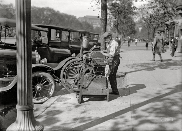 Photo showing: Knives Out! -- Washington, D.C., circa 1919. Street knife grinder.