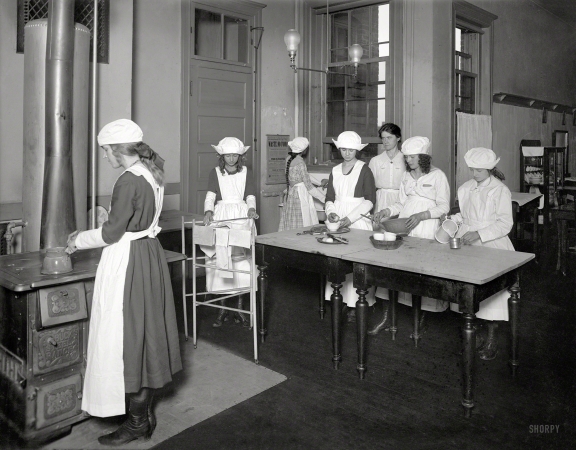 Photo showing: Waste No Food -- Washington, D.C., 1919. Red Cross vocational education, Dietetic, Morse School.
