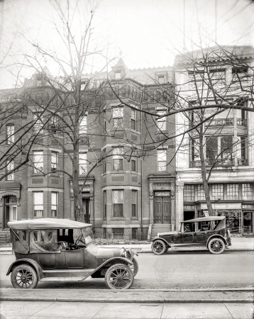 Photo showing: Essex Motor Cars -- Washington, D.C., circa 1920. 1206-1212 18th Street N.W.