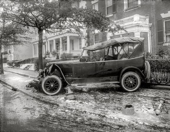 Photo showing: Off-Street Parking -- January 1921. Washington, D.C. Penrose car, accident.