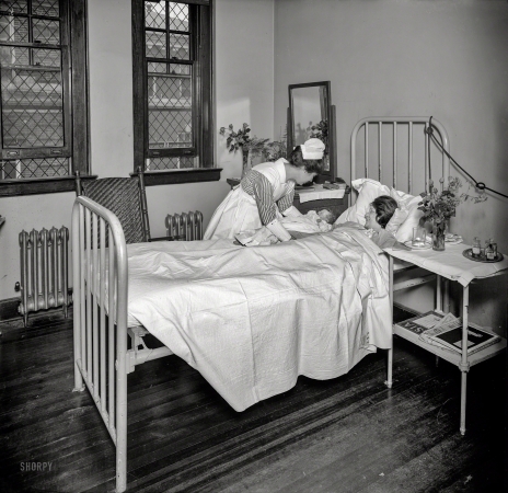 Photo showing: Mamacare -- Washington, D.C., circa 1921. Garfield Hospital.