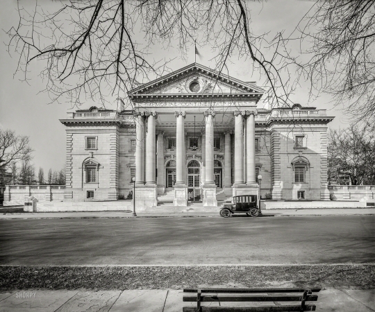 Photo showing: Continental Hall -- Washington, D.C., circa 1924. Memorial Continental Hall, 17th Street N.W.