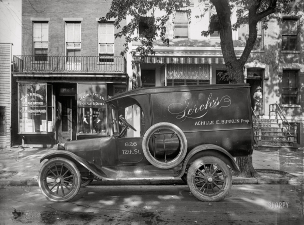Photo showing: Lerchs -- Washington, D.C., circa 1917. Dodge Brothers trucks -- Lerch's van.