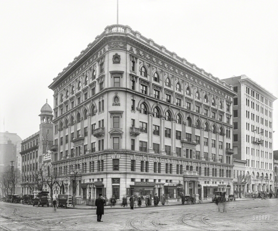Photo showing: The Bond Building -- Washington, D.C., circa 1907. Bond Building, Fourteenth Street and New York Avenue N.W.