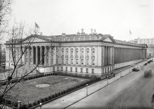 Photo showing: U.S. Treasury -- Washington, D.C., circa 1917. Treasury Department north from 15th Street & Penna. Ave. N.W.