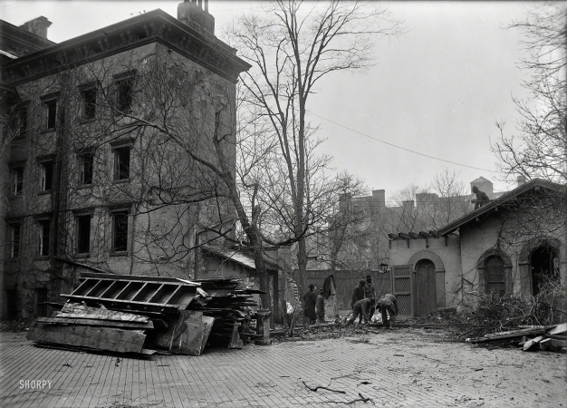 Photo showing: Corcoran House -- March 14, 1922. Washington, D.C. The old Corcoran House, which Daniel Webster
occupied while Secretary of State, is now being razed to make way for the huge building
which is to be the home of the U.S. Chamber of Commerce.
