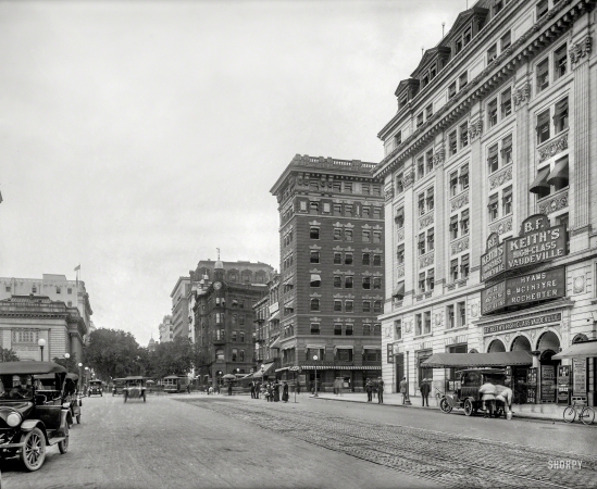 Photo showing: High-Class Vaudeville -- June 1915. Washington, D.C. Fifteenth Street north from G Street N.W.