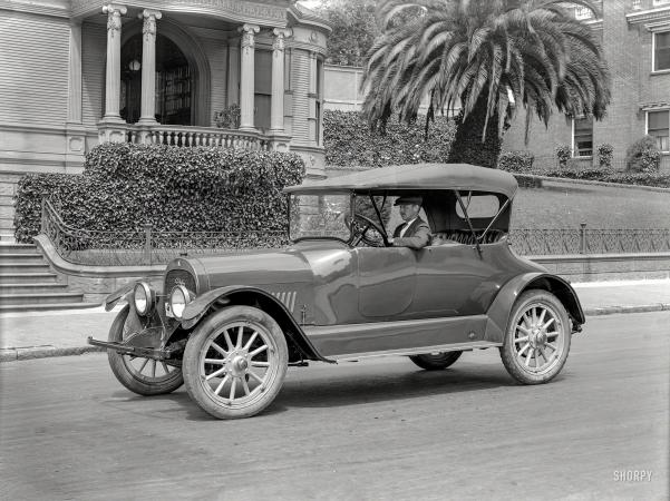 Photo showing: Merry Old Cole -- San Francisco, 1919. Cole auto.