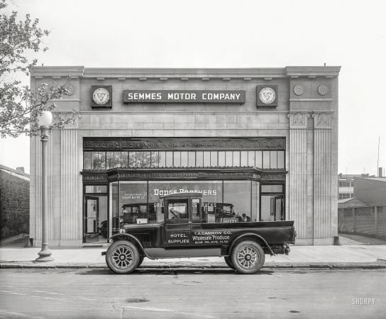 Photo showing: Semmes City -- Washington, D.C., 1926. T.A. Cannon Co. truck at Semmes Motor Co., Florida Avenue N.E.