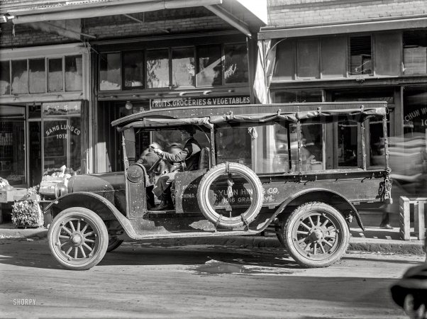 Photo showing: Yuen Hing & Co. -- REO Speedwagon grocery truck, San Francisco, 1921.