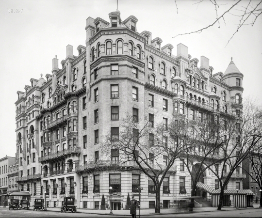 Photo showing: Shoreham Hotel -- At Fifteenth and H Streets N.W. in Washington, D.C., circa 1917.