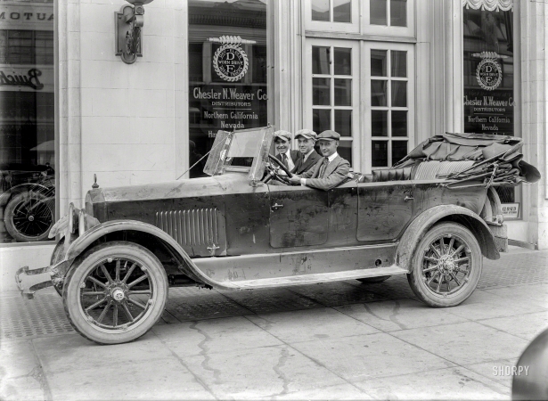 Photo showing: Arkansas Travelers -- San Francisco circa 1920. Studebaker at Chester N. Weaver Co., S.E. corner Van Ness & California.
