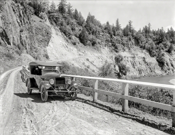 Photo showing: Wandering Jewett -- The Bay Area in 1923. Jewett touring car on mountain road.