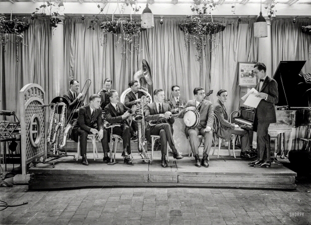 Photo showing: Take Five. -- New York circa 1922. Paul Specht Orchestra, Hotel Astor Roof Garden.