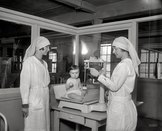 Photo showing: Baby Blase -- March 1930. Washington, D.C. Junior League members at Children's Hospital.