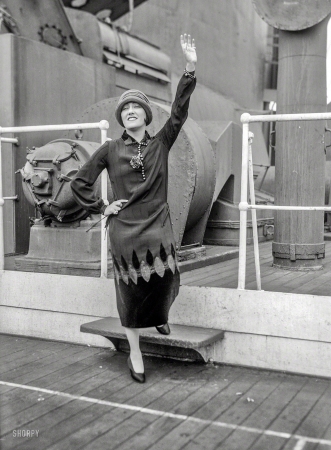 Photo showing: Gloria Swanson -- Sept. 4, 1924. The movie star shipboard in New York.