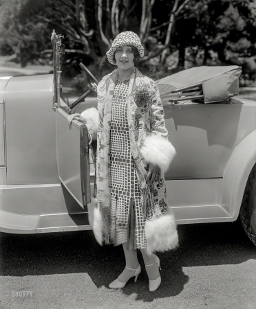 Photo showing: Ermine and Alligator -- San Francisco circa 1925. A lady and her roadster.
