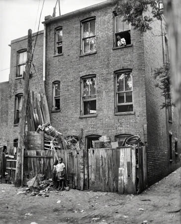 Photo showing: Backstreet Boys -- 1935. Row houses in Washington, D.C.