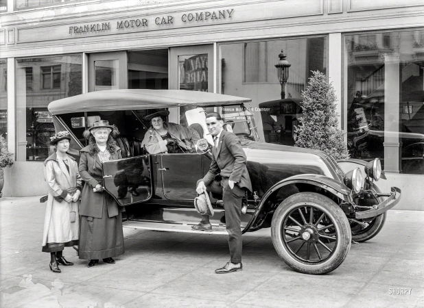 Photo showing: The Family Franklin -- San Francisco circa 1920. Franklin auto at Franklin Motor Car Co.