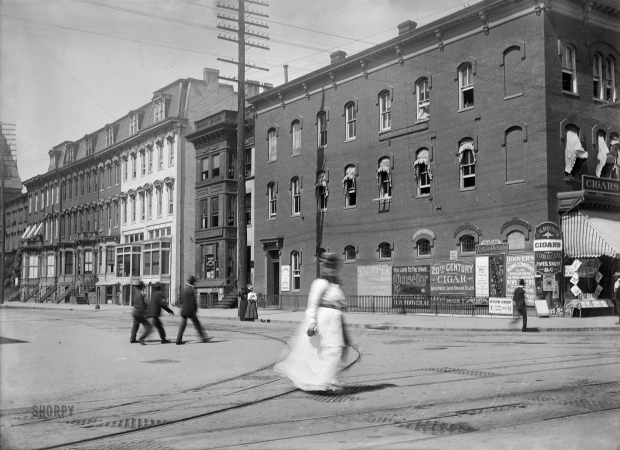 Photo showing: West From Ninth -- Washington, D.C., circa 1901. View of G Street N.W., north side, looking west from Ninth Street.
