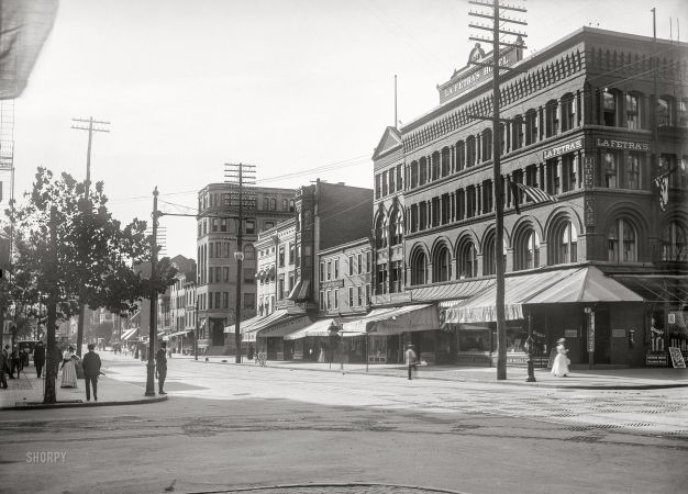 Photo showing: La Fetras Hotel -- Washington, D.C., 1901. View of G Street N.W. from 11th Street, showing La Fétra's Hotel.