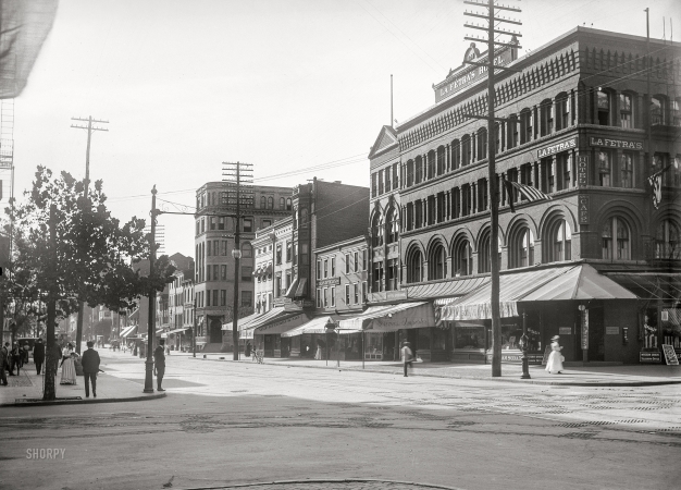 Photo showing: La Fetras Hotel -- Washington, D.C., 1901. View of G Street N.W. from 11th Street, showing La Fétra's Hotel.