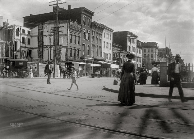 Photo showing: Seventh and G -- Washington, D.C., circa 1901. View of 7th Street N.W., east side, looking south from G Street.
