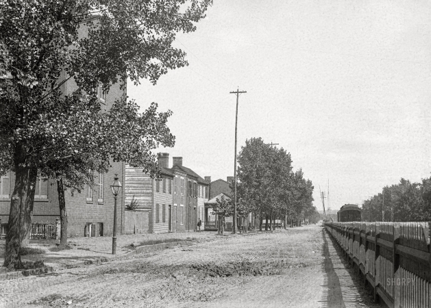 Photo showing: Virginia Toward Sixth -- Washington, D.C., circa 1901. View of Virginia Avenue S.W., looking southeast toward 6th Street.