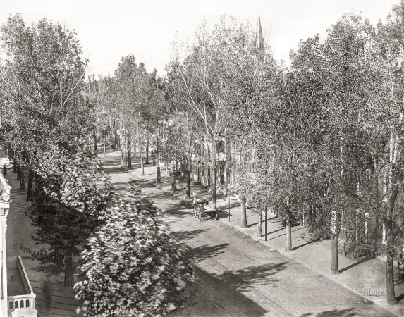 Photo showing: Seventh Street -- Washington, D.C., circa 1901. View of Seventh Street S.W.,
between I & H, steeple of St. Dominic's partially visible.