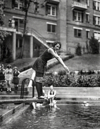 Photo showing: Not Wet Yet -- 1922. Miss Washington in bathing suit. Evelyn Lewis at the Wardman Park Hotel pool.