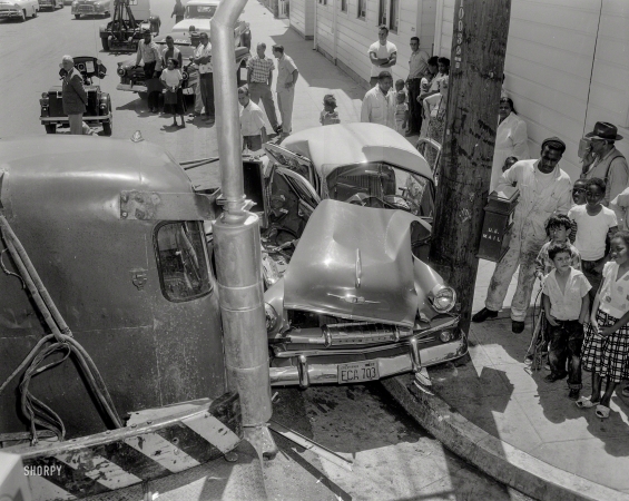 Photo showing: Crunch Time. -- Oakland, California, car crash circa 1958.