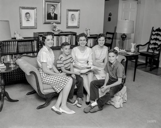 Photo showing: The Family That Prays Together -- Circa 1960 News Archive photo.