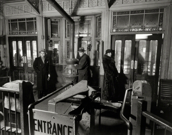 Photo showing: Fellow Travelers -- Feb. 6, 1936. El station, Sixth and Ninth Avenue lines, downtown side, 72nd Street and Columbus Avenue, Manhattan.