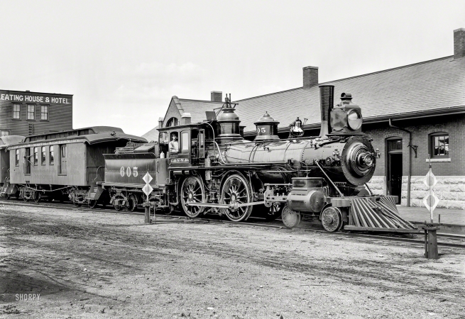Photo showing: North by Northwest -- Tracy, Minnesota, circa 1899. Engine of the South Dakota division, Chicago & North Western Ry.