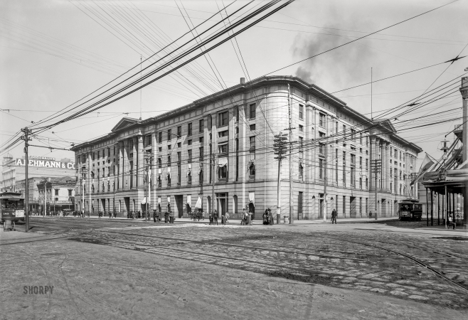 Photo showing: N.O. Custom House -- New Orleans circa 1899. U.S. Custom House and post office, Canal and Peters streets.
